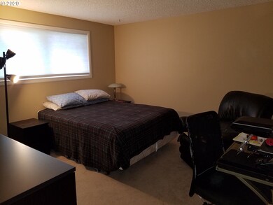 Bedroom, Primary