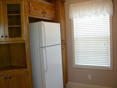 511 Galaxy Ln, Raymore, MO 64083 - photo 7