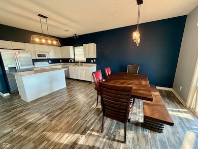 2509 Orchard Creek Dr, Columbus, IN 47201 - photo 7