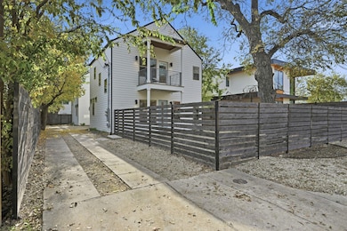 2811 Garwood St unit A, Austin, TX 78702 - photo 3