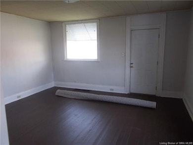 321 Galt St, New Albany, IN 47150 - photo 5