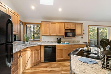 Perfect Kitchen for Entertaining!