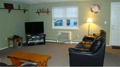 269 Chicopee St unit 15, Chicopee, MA 01013 - photo 4