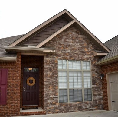 622 Red Fern 02 Entry has attractive use