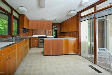 157 Cat Rock Rd, Cos Cob, CT 06807 - photo 6