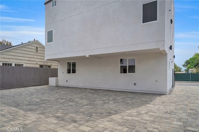 4455 Colfax Ave unit 4, North Hollywood, CA 91602 - photo 4
