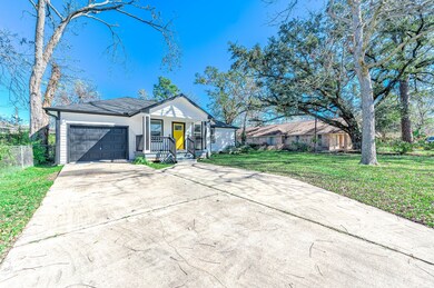 6502 Frisco St, Houston, TX 77022 - photo 3