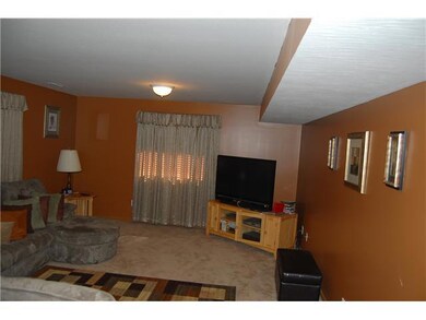 4887 Hanover Hill Ct, Columbus, OH 43232 - photo 4