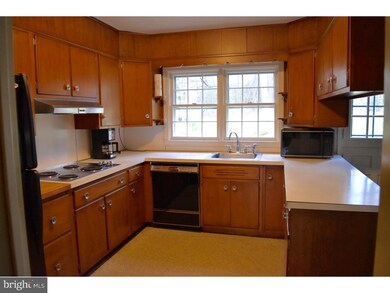 906 Fairthorne Dr, Kennett Square, PA 19348 - photo 7