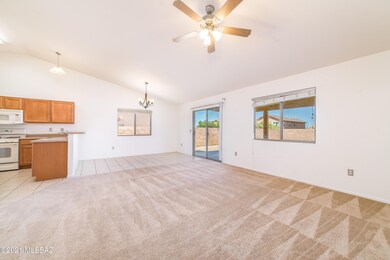 588 W Chatfield St-7