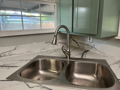 1806 North Ave S, Freeport, TX 77541 - photo 4