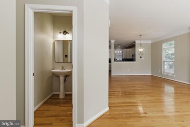 20801 Shamrock Glen Cir, Germantown, MD 20874 - photo 3