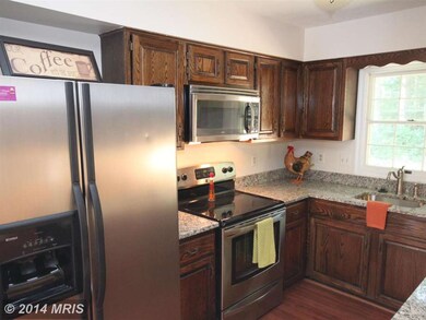 5902 Oakland Park Dr, Burke, VA 22015 - photo 5