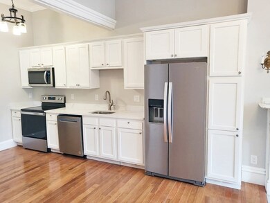 387 Beacon St unit 3, Boston, MA 02116 - photo 5