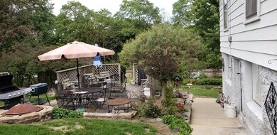 257 S Adams St, Oswego, IL 60543 - photo 2