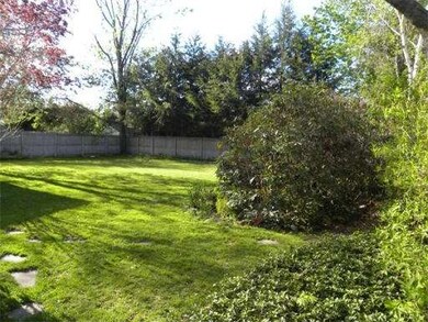 25 Gilbert St, Ludlow, MA 01056 - photo 5