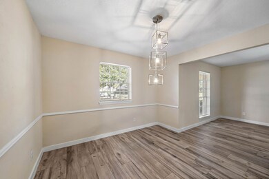 1115 Cottage Oak Ln, Houston, TX 77091 - photo 4