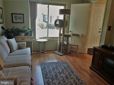 9433 Gentle Cir, Montgomery Village, MD 20886 - photo 7