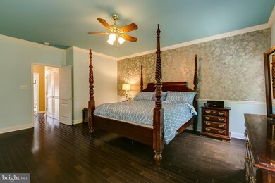 12638 Heron Ridge Dr, Fairfax, VA 22030 - photo 5