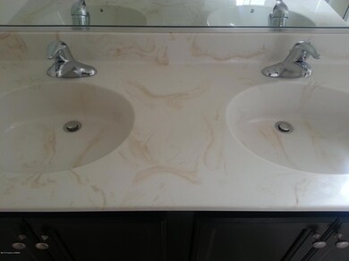 17 Nicholas Court Dr, Drums, PA 18222 - photo 3