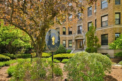 122 Riverway unit 19, Boston, MA 02215 - photo 4