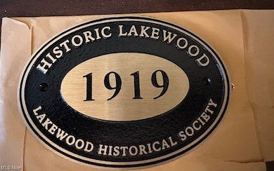 This home comes it's own Historical Plaque!