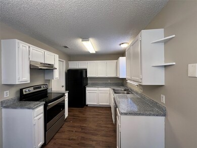 7605 April Ct, North Richland Hills, TX 76182 - photo 3