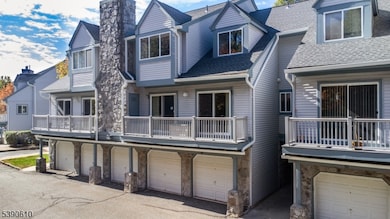 94 Woods Edge Dr, Succasunna, NJ 07876 - photo 2