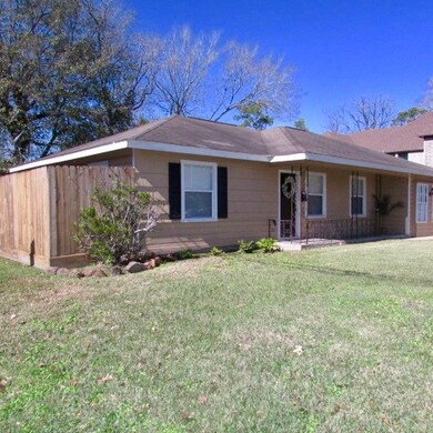 1401 Glourie Dr, Houston, TX 77055 - photo 5