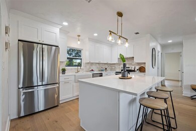 2641 44th St N, Saint Petersburg, FL 33713 - photo 7