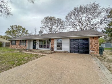 710 Texas Oak St, Nacogdoches, TX 75964 - photo 2