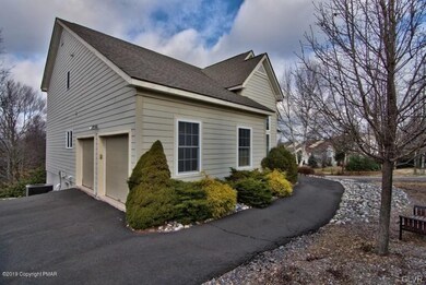 204 Hermit Thrush Rd, Pocono Pines, PA 18350 - photo 2