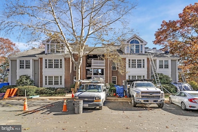 11142 Beaver Trail Ct, Reston, VA 20191 - photo 3