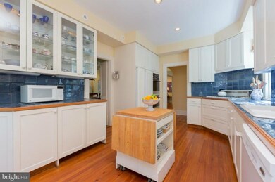 3745 Mckinley St NW, Washington, DC 20015 - photo 3