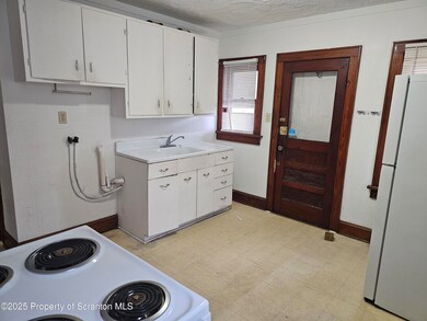 532 Alder St unit 2, Scranton, PA 18505 - photo 3
