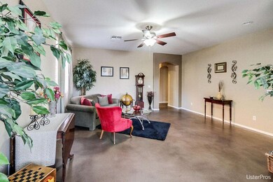 4877 E Thunderbird Dr-002