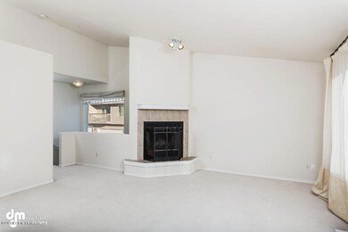 LivingRoom_DMD_CorinneGraves_1021-SMALL