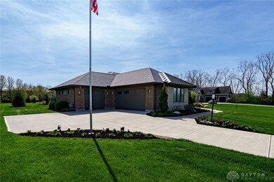 7952 Locust Grove Ct, Springboro, OH 45066 - photo 2