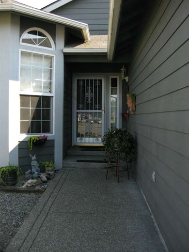 203 Groff Ave NW, Orting, WA 98360 - photo 2