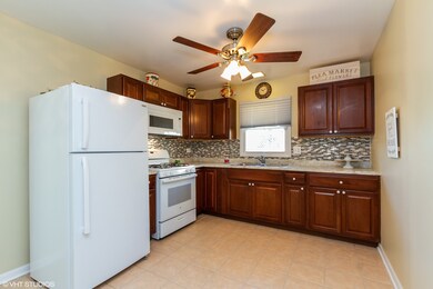 17550 Winston Dr, Country Club Hills, IL 60478 - photo 4