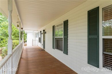 1540 Chestnut Gap Rd, Hendersonville, NC 28792 - photo 3