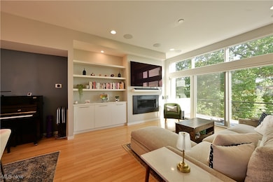 18875 Riversouth Trace unit 30, Fairview Park, OH 44126 - photo 5