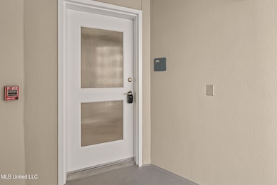 6_front door_2