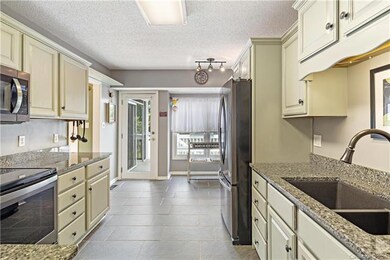 301 Kingbird Ln, Asheville, NC 28803 - photo 3