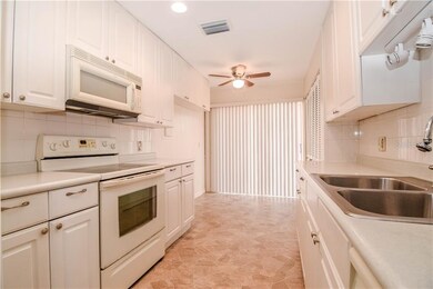 142 Boca Ciega Point Blvd S, St. Petersburg, FL 33708 - photo 6