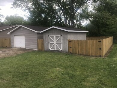 117 Davis St, Shelbyville, TN 37160 - photo 5