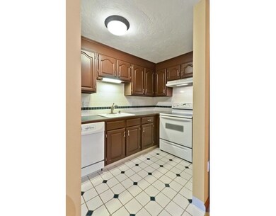 142 Quincy Shore Dr unit 145, Quincy, MA 02171 - photo 4