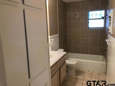 4016 4016 Darrell Ln, Tyler, TX 75701 - photo 6