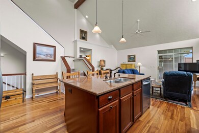 5233 Teaberry Ln unit 2, Fitchburg, WI 53711 - photo 6