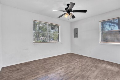 1062 County Road 913, Brazoria, TX 77422 - photo 6